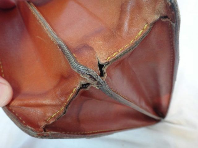 AUTH LOUIS VUITTON DOCUMENT Nomade Leather BAG LV73