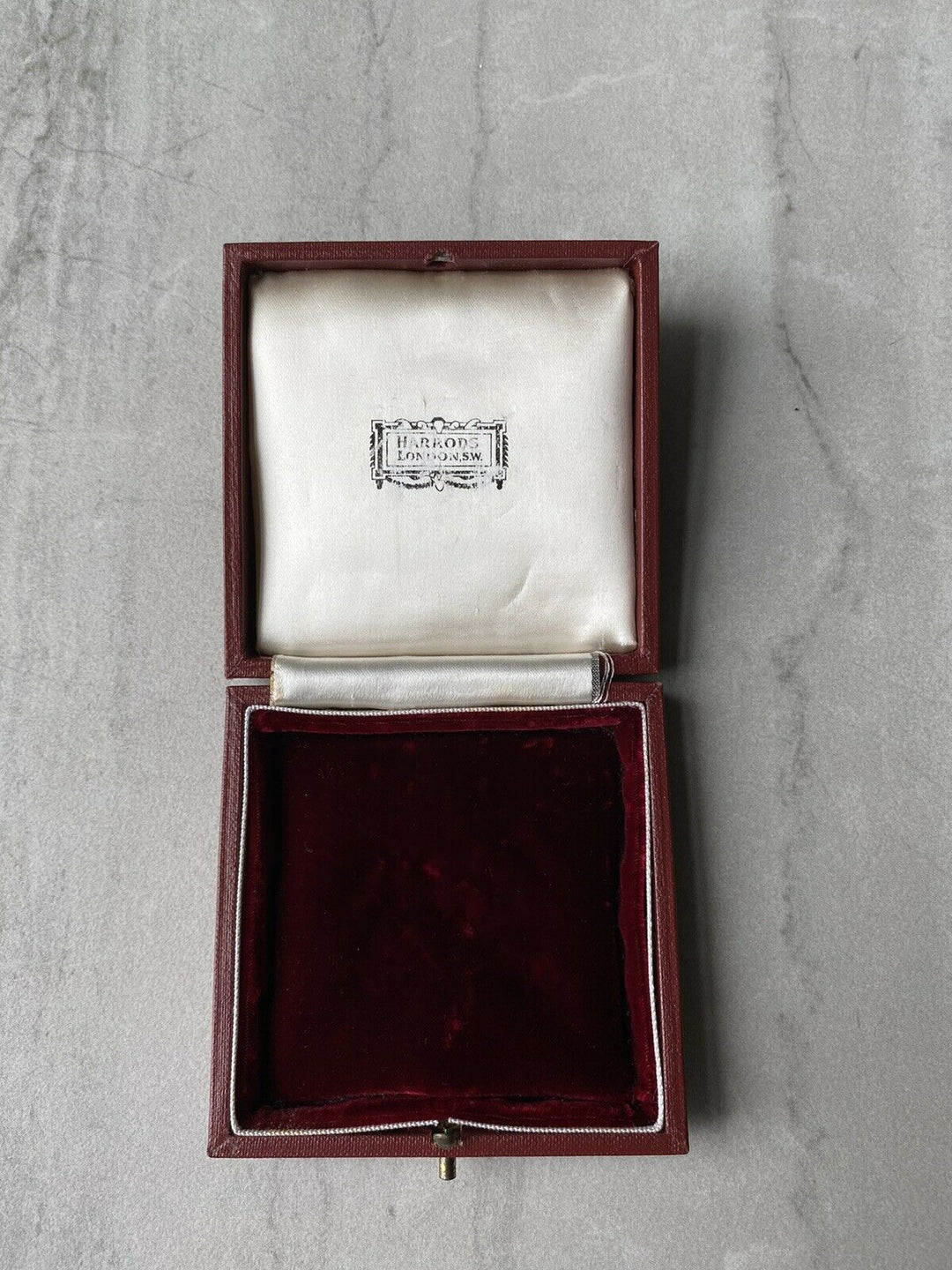 Harrods Of London Vintage Jewellery Box Brooch Box Jewelry Case Harrods