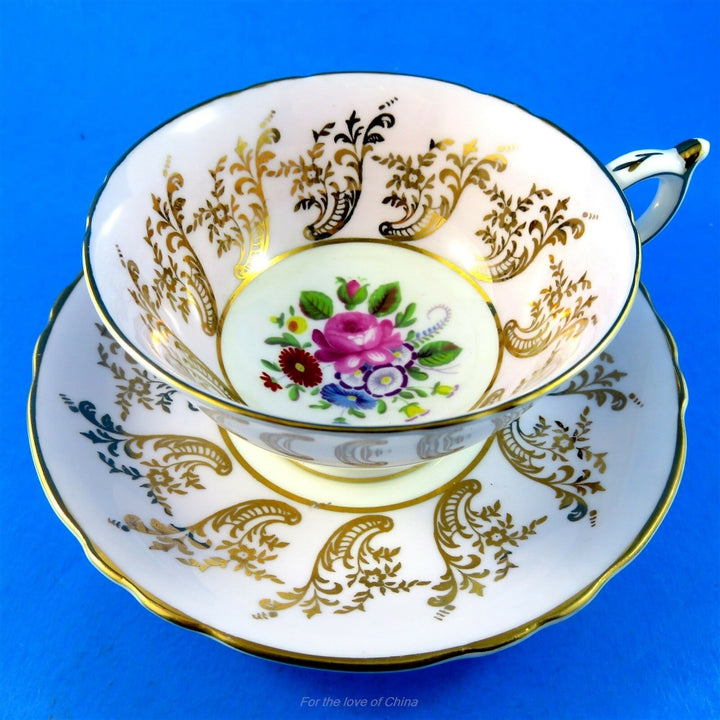 パラゴン　パープルピンク＆ゴールドに輝くフローラルブーケ　カップ＆ソーサー