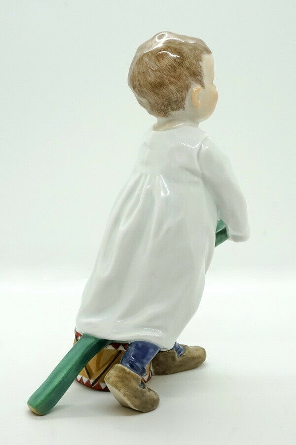 MEISSEN FIGUR マイセン HENTSCHELKIND KNABE AUF STOCK REITEND MNR: W119 UM 1924 - 34