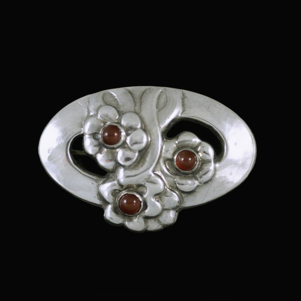 Georg Jensen. 826S Silver Brooch #41 with Garnet - 1904-1908 Hallmarks