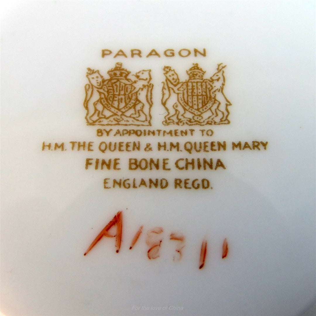 パラゴン　ブルー地にゴールドガーランド＆カラフルな花模様のカップ&ソーサー