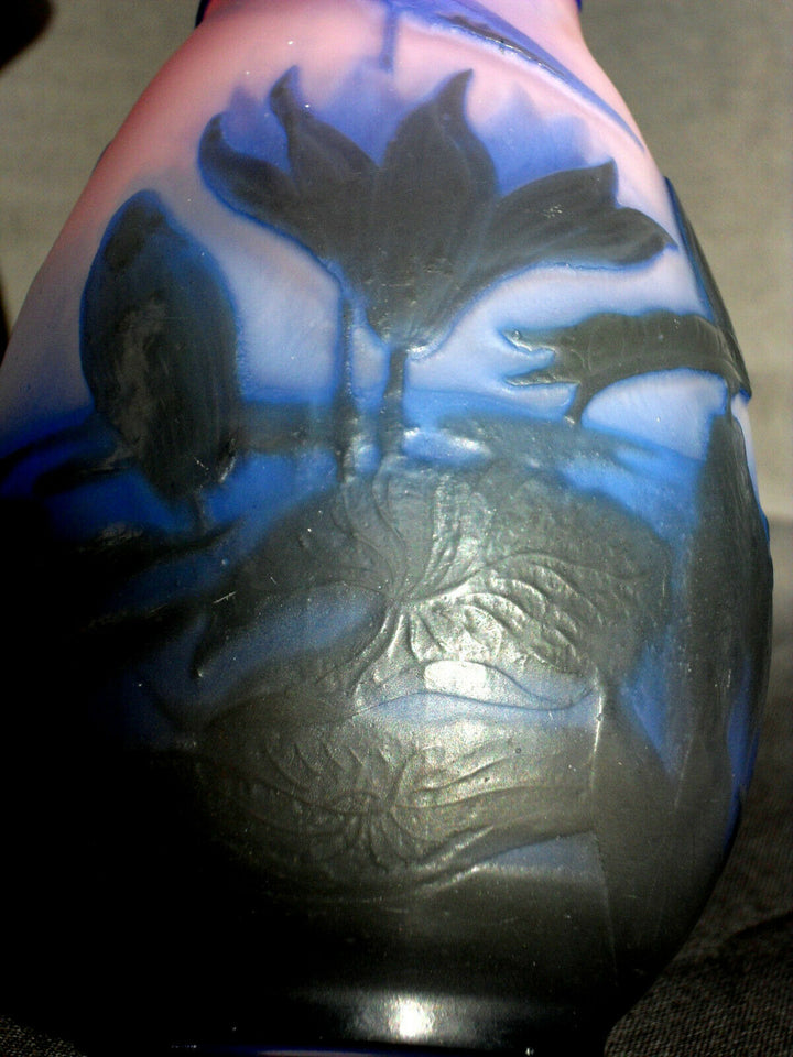 Joli vase Galle aux nenuphars, belles couleurs, parfait , era Daum 1900