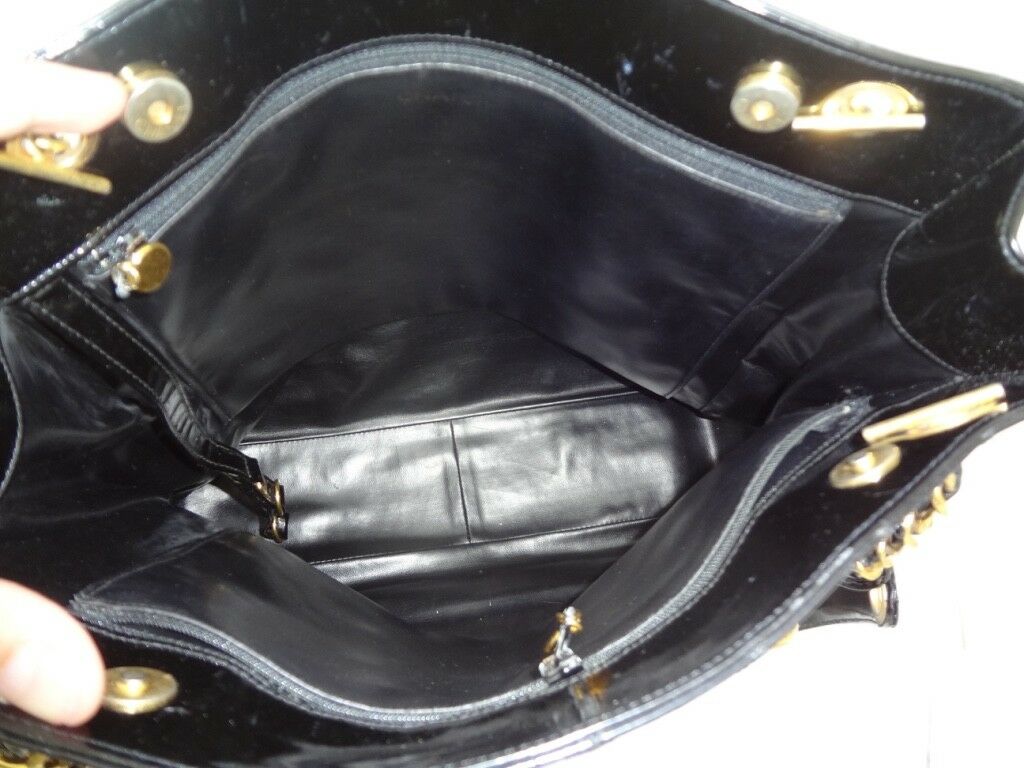 AUTH CHANEL BLACK PATENT SHOULDER TOTE BAG