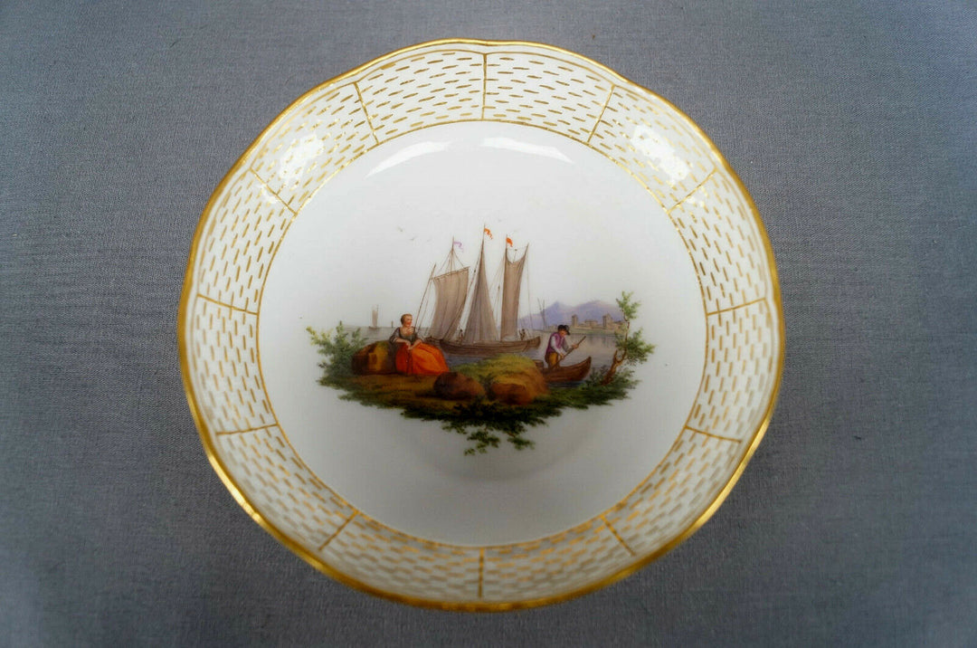 Meissen Hand Painted Courting Couple Boats Castle & Gold Chocolate Cup C. 1740
