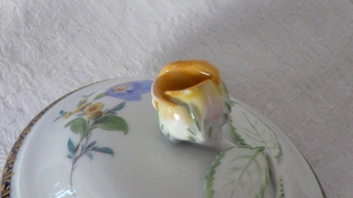 Große Kaffeekanne Meißen Schwertermarke Porzellan reiche Blumenmalerei , A-Kante