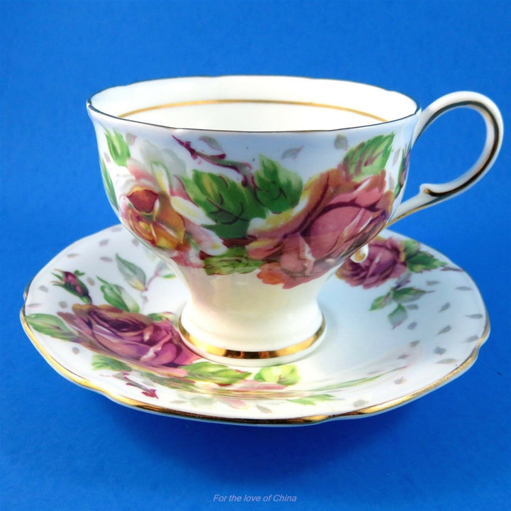 パラゴン　綺麗なテパード・ゴールデン・エンブレムのカップ&ソーサー