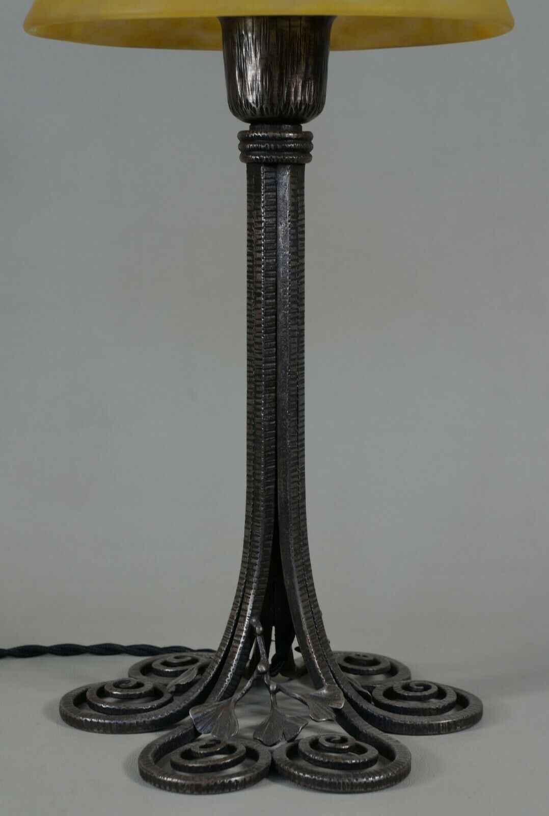 EDGAR BRANDT & DAUM : A LARGE 1925 FRENCH ART DECO LAMP .......... 1930 France