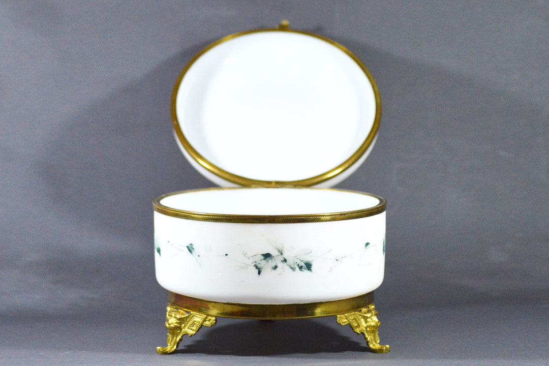 ANTIQUE 18 CM PERFECT BIG SATIN GLASS FRENCH FRANCE BOX JEWELRY AND BRONZE MOUNT