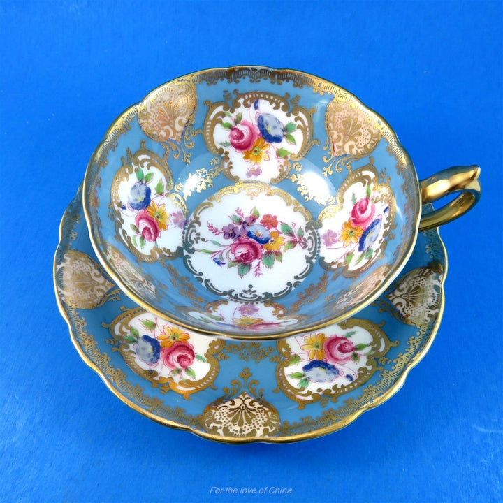 パラゴン　秀麗なブルーとリッチなゴールドの花柄カップ&ソーサー