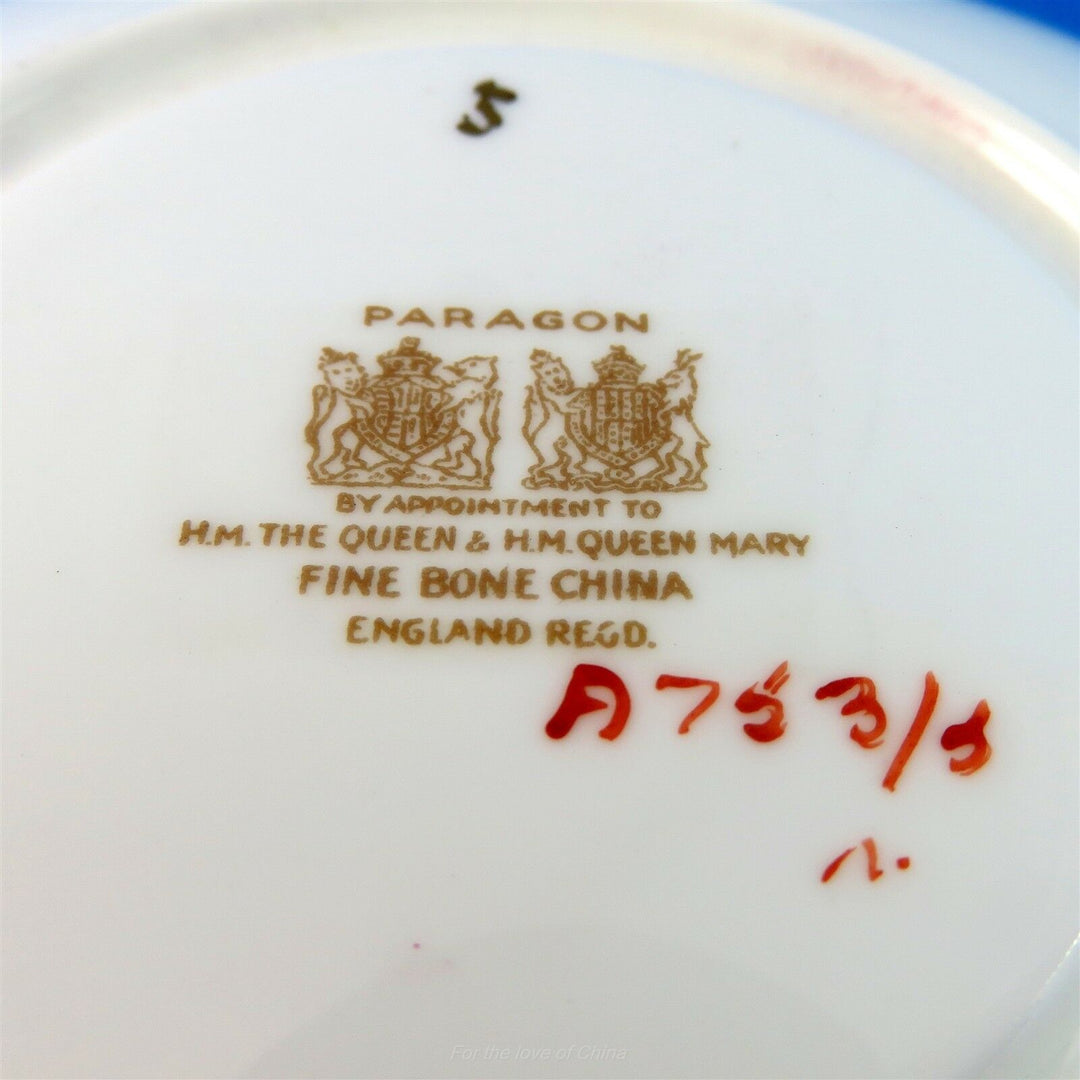 パラゴン　華麗なディープレッドとピンクローズカップ&ソーサー