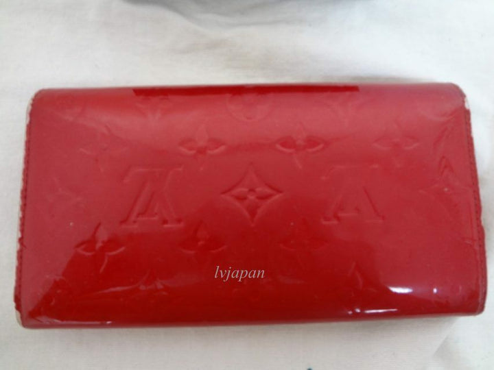 Authentic LOUIS VUITTON Vernis Long Wallet Red