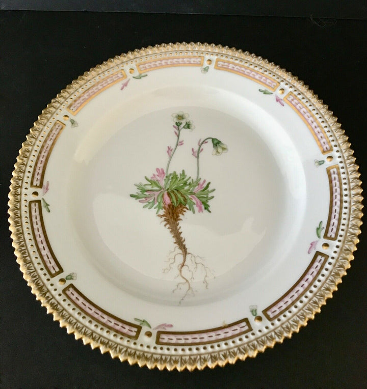 Royal Copenhagen FLORA DANICA Porcelain 7 1/2" Salad Plate #3573