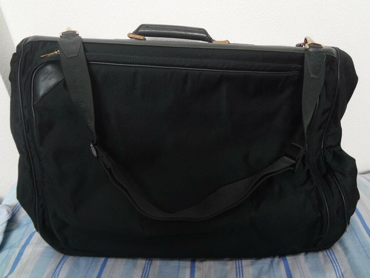 AUTH LOUIS VUITTON Taiga Green LEATHER GARMENT LUGGAGE BAG LV62