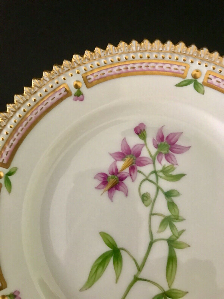 Royal Copenhagen Flora Danica Bread Plate 20/3552 Solanum Dulcamara L.