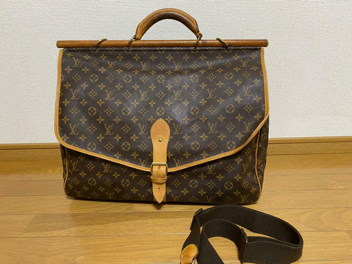 AUTH LOUIS VUITTON MONOGRAM SAC CHASSE HUNTING SHOULDER BAG LV29