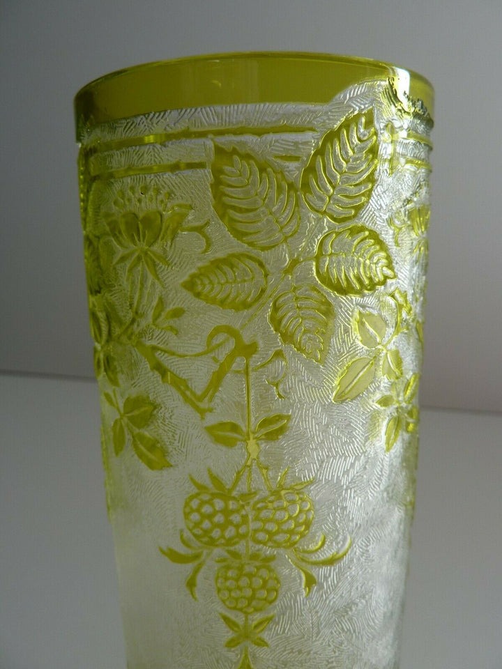 vase dégagé à l'acide de Baccarat cameo vase