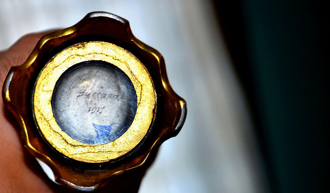 Baccarat, 1917. Vase tubulaire "Églantier" en cristal dégagé à l’acide et bronze