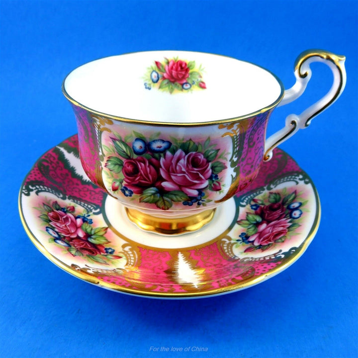 パラゴン　ダークピンクのに華麗なローズブーケのカップ&ソーサー