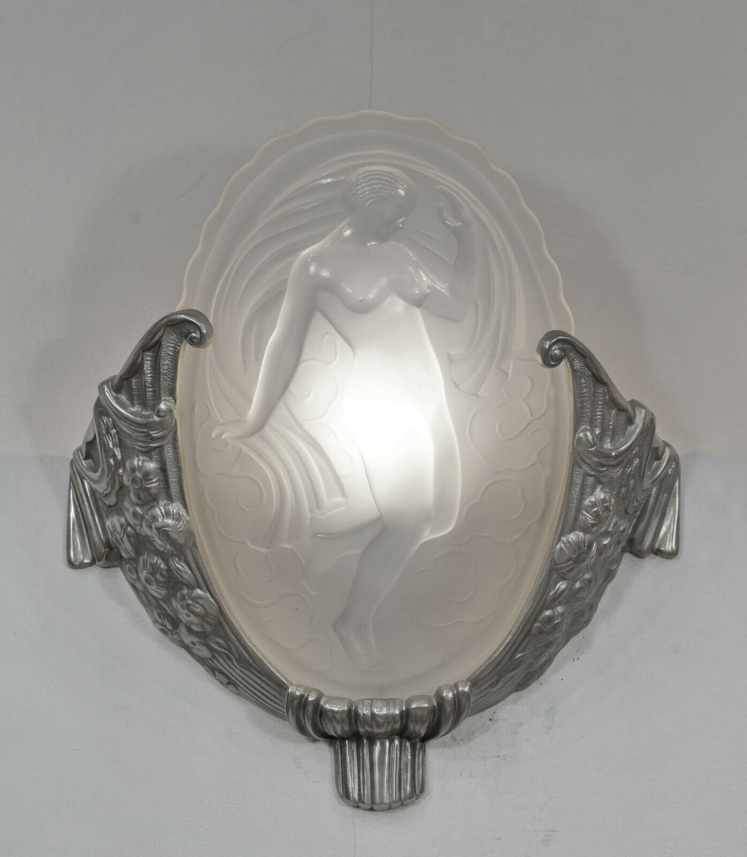 MULLER FRÈRES : pair of French 1930 art deco wall sconces LES MUSES ..... France