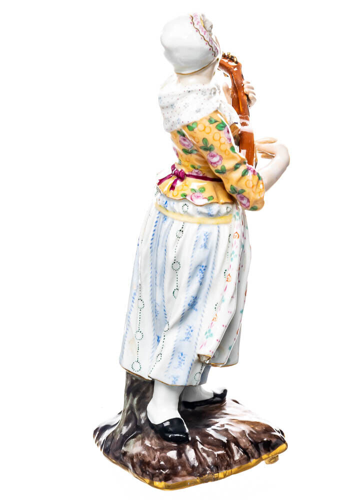 マイセン人形 マンドリンを持つ農婦  J.J. ケンドラー 1級品  モデル1248 1850-1924