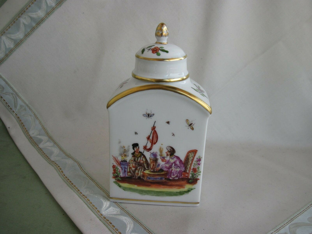 Schöne Meissen Teedose mit vielen Indischen Blumen und Chinoi-Malerei