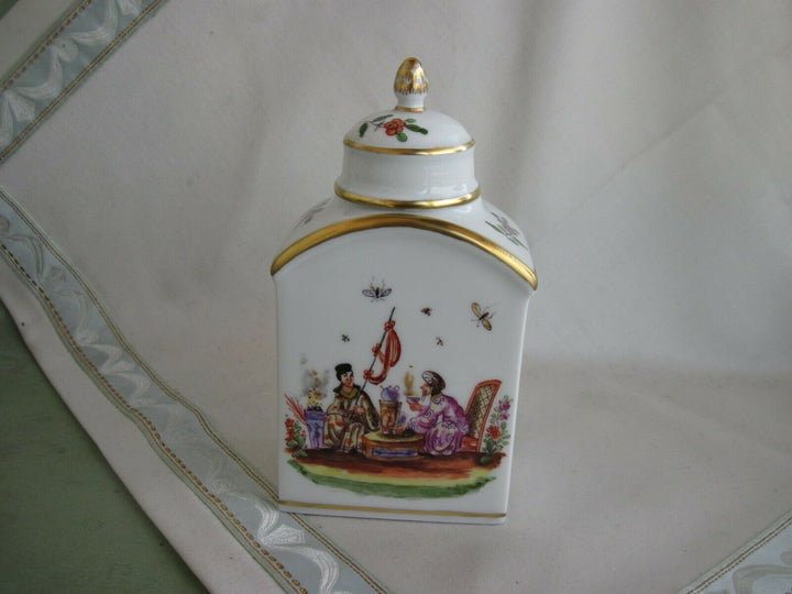 Schöne Meissen Teedose mit vielen Indischen Blumen und Chinoi-Malerei