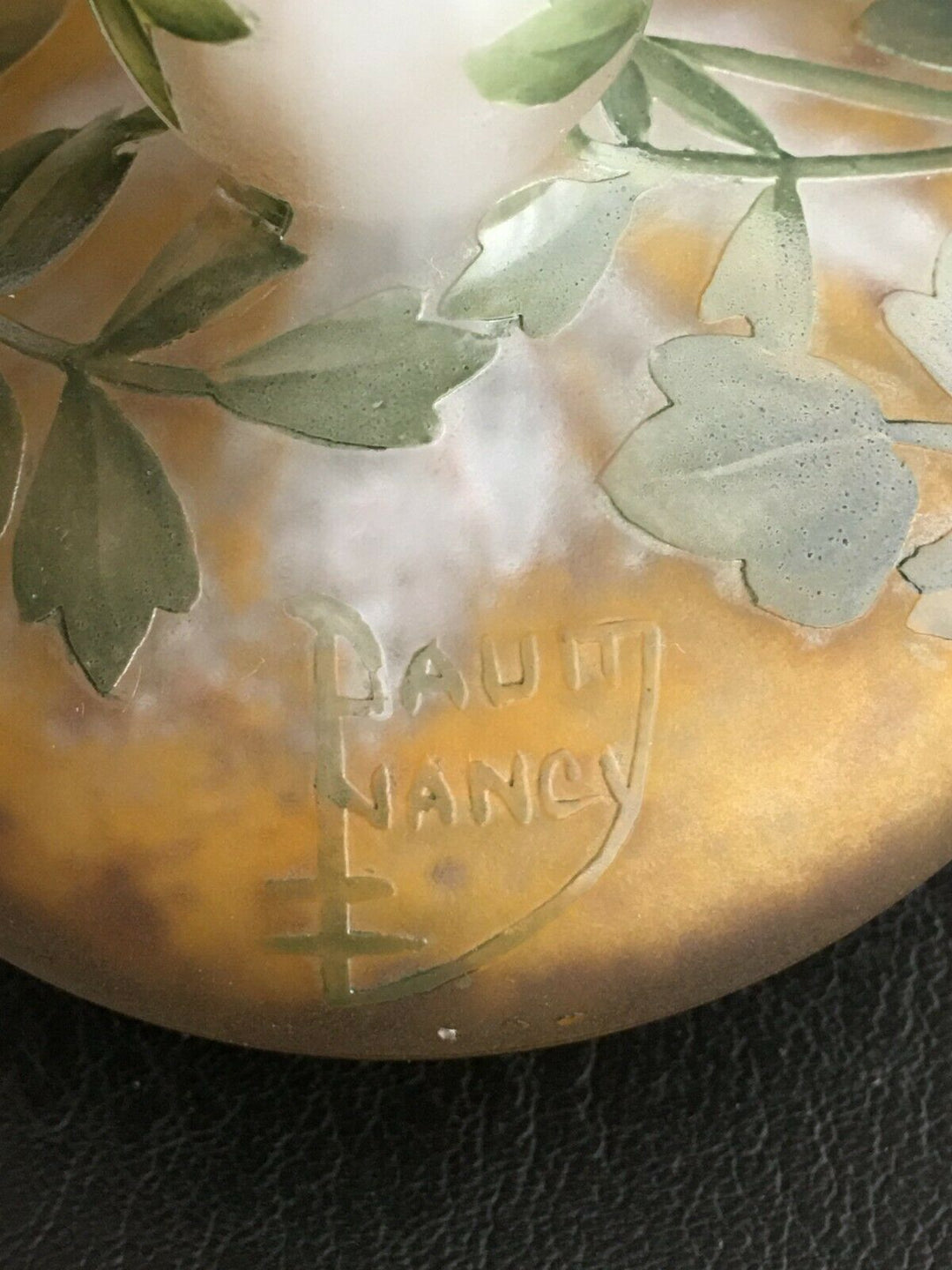 ドーム兄弟(DAUM NANCY)大根の花のくびれ型花瓶 1900年代のサイン