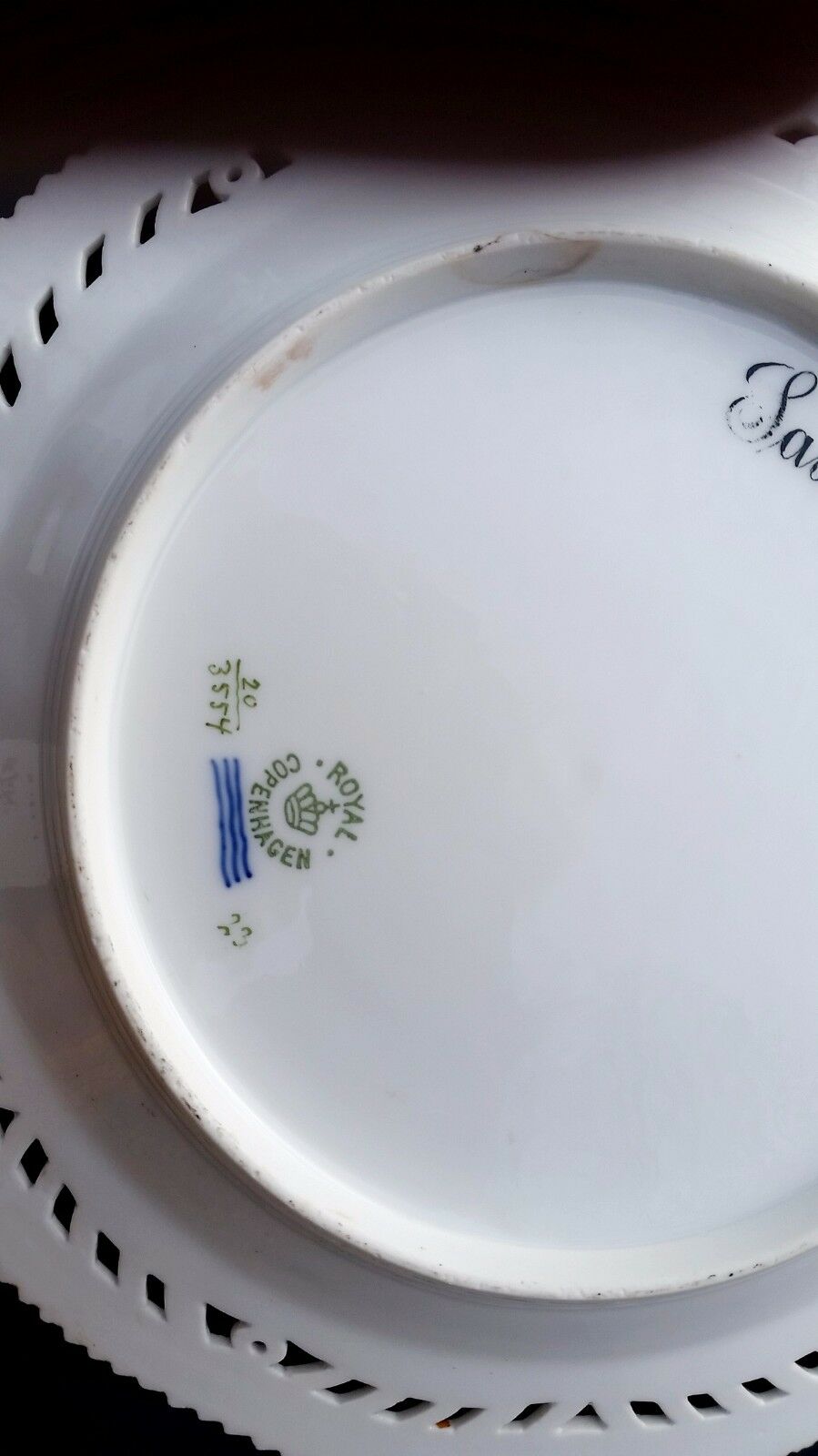 Royal Copenhagen Flora Danica vintage pierced hand-painted desert plate, 20/3554