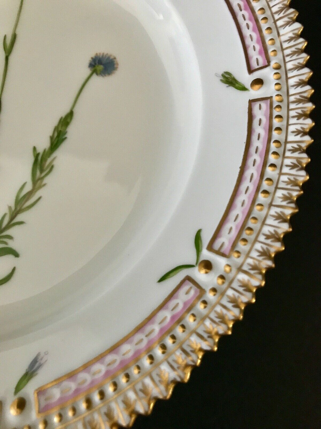 Royal Copenhagen FLORA DANICA Porcelain 7 1/2" Salad Plate #3573