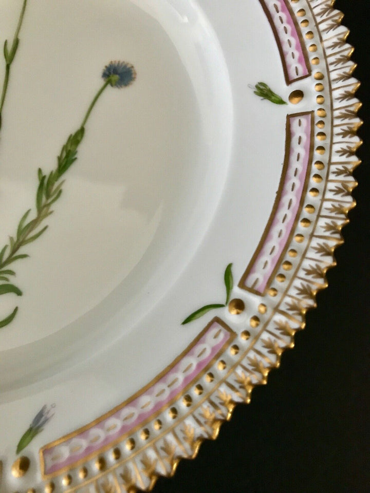 Royal Copenhagen FLORA DANICA Porcelain 7 1/2" Salad Plate #3573