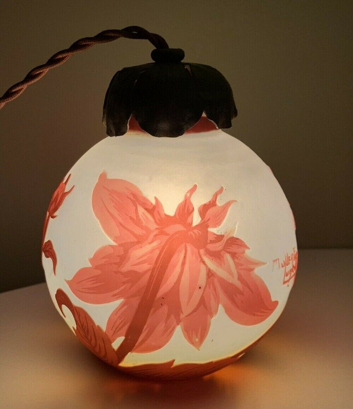 ミューラー兄弟　菊の花のペンダントライト（アンティークランプ）