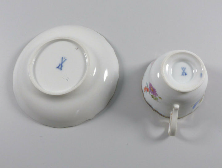 Meissen Kaffeetasse Untertasse A-Kante Blumen Bukett schräg 2. Wahl 111120