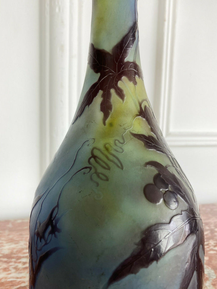 ÉMILE GALLÉ : VASE D'ÉPOQUE ART NOUVEAU EN PATE DE VERRE DE 35cm DE HAUTEUR