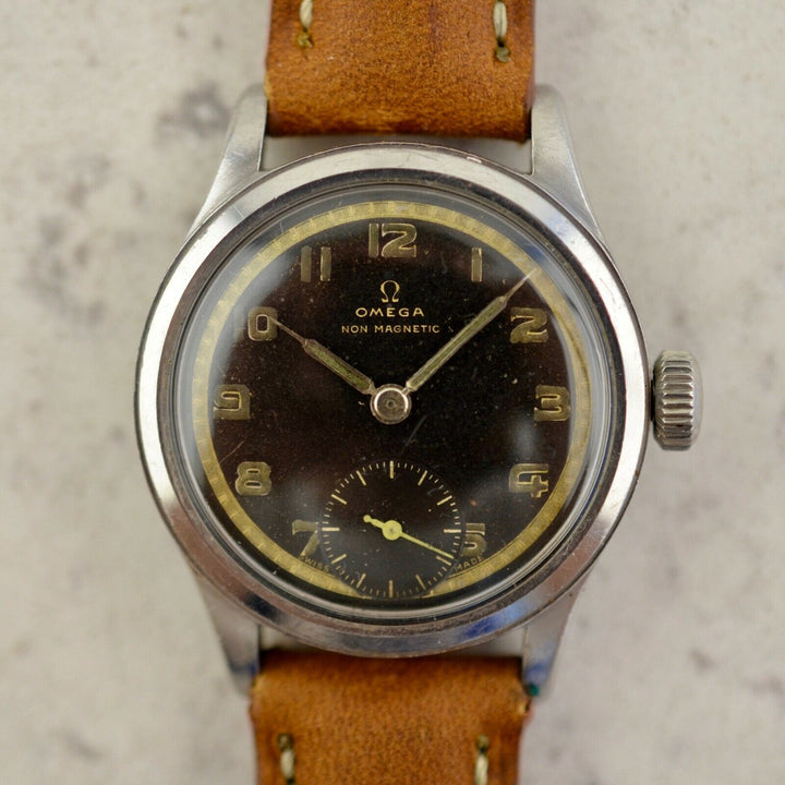 C.1939　ヴィンテージオメガ　機械式(手巻き）　ミリタリーカラトラバ　腕時計　CAL.Ω26SOB T3　型番2165　スチール製