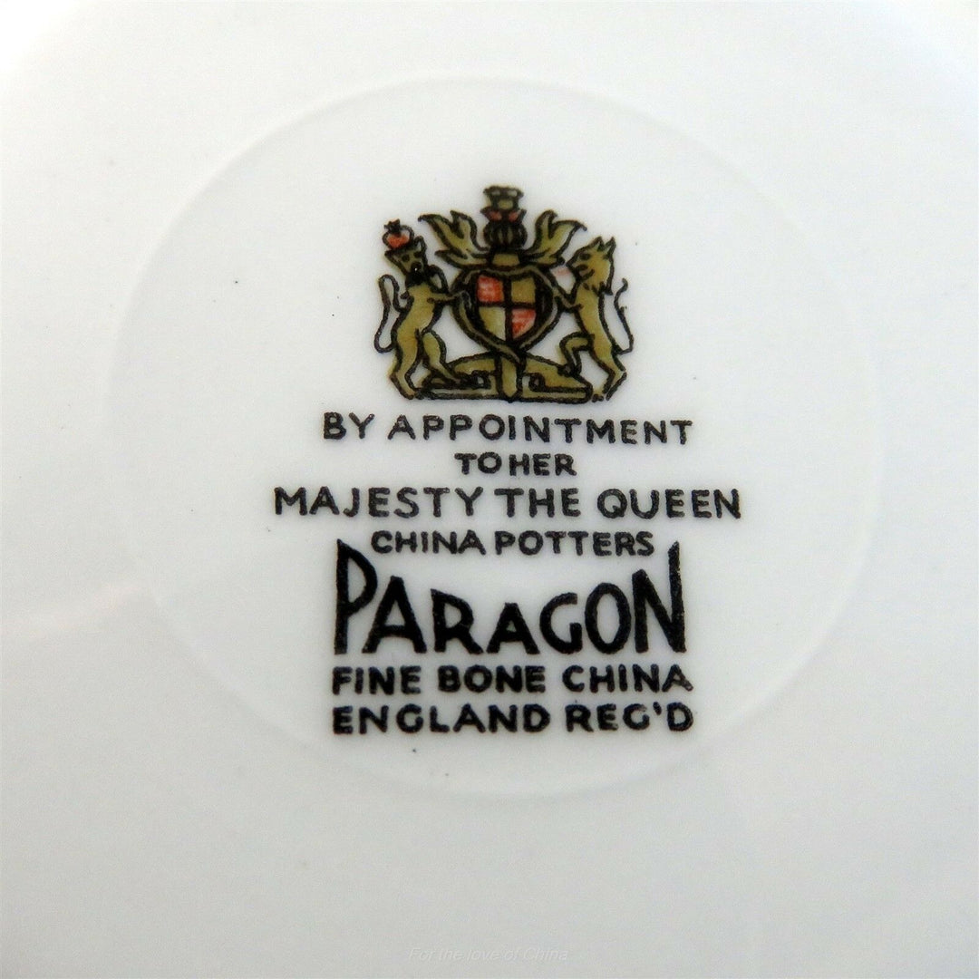 パラゴン　美しいスイートピー＆ブル―フラワーブーケ　カップ&ソーサー