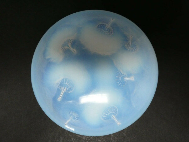 Rene Lalique Glass Opalescent 'Houppes' Box
