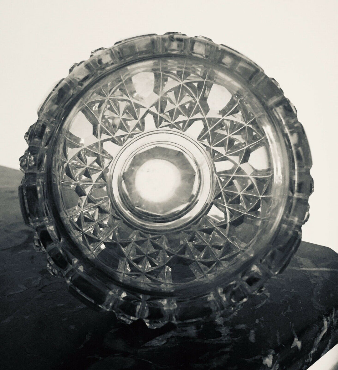 Superbe Carafe À Vin En Cristal Taillé De Baccarat 31 Cm Modèle Juigne