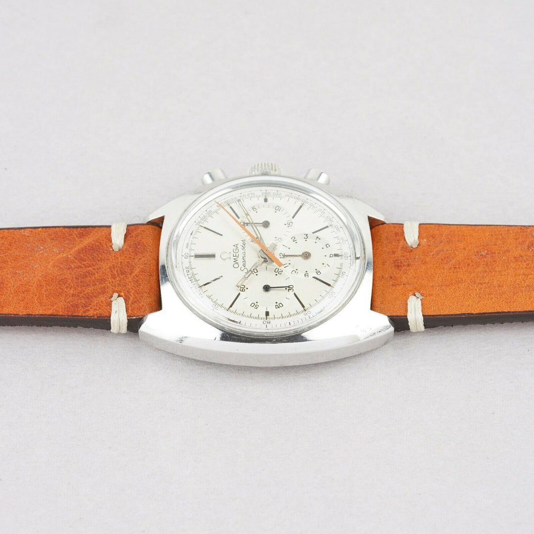 OMEGA SEAMASTER VINTAGE CHRONOGRAPH WRISTWATCH REF. 145.016-68 CIRCA 1960S