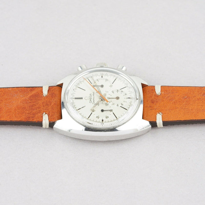 OMEGA SEAMASTER VINTAGE CHRONOGRAPH WRISTWATCH REF. 145.016-68 CIRCA 1960S