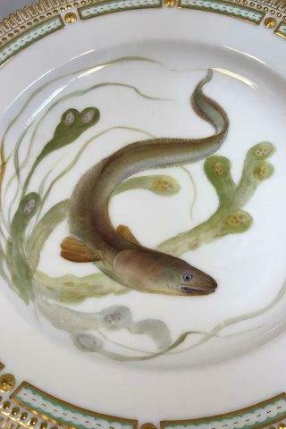 Royal Copenhagen Flora Danica Fish Plate No 19/3549