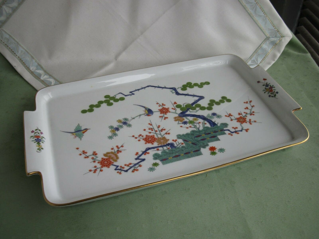 Schönes großes Meissen Tablett in Dekor Indisches Astmuster, drei Freunde