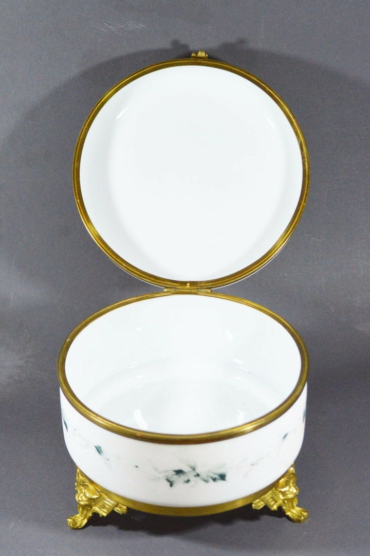 ANTIQUE 18 CM PERFECT BIG SATIN GLASS FRENCH FRANCE BOX JEWELRY AND BRONZE MOUNT