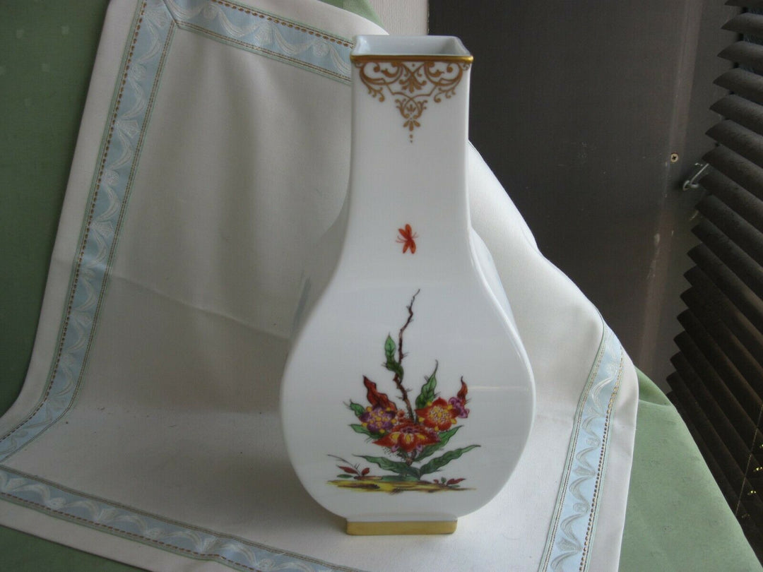 Schöne große Meissen Vase mit Chinoiserie und Gold