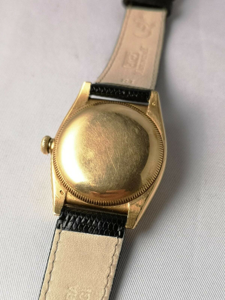 Rolex Bubbleback red.3372 Original Empire Dial Gold 18 KT year 1945 Mint Condit