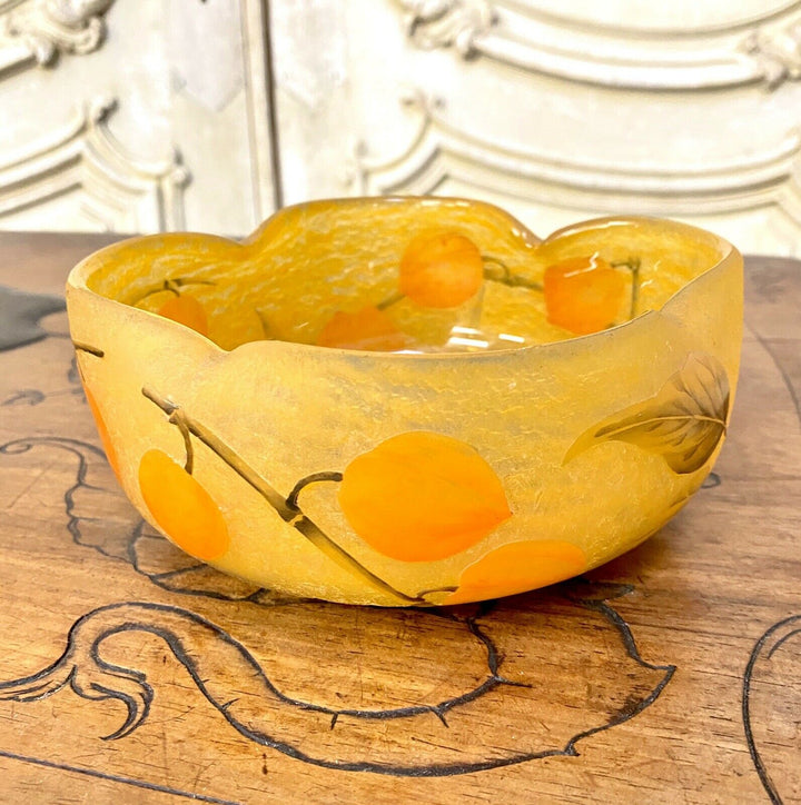 Daum nancy - Coupe Polylobée A Decor De Fruits, Pate De Verre Art Nouveau