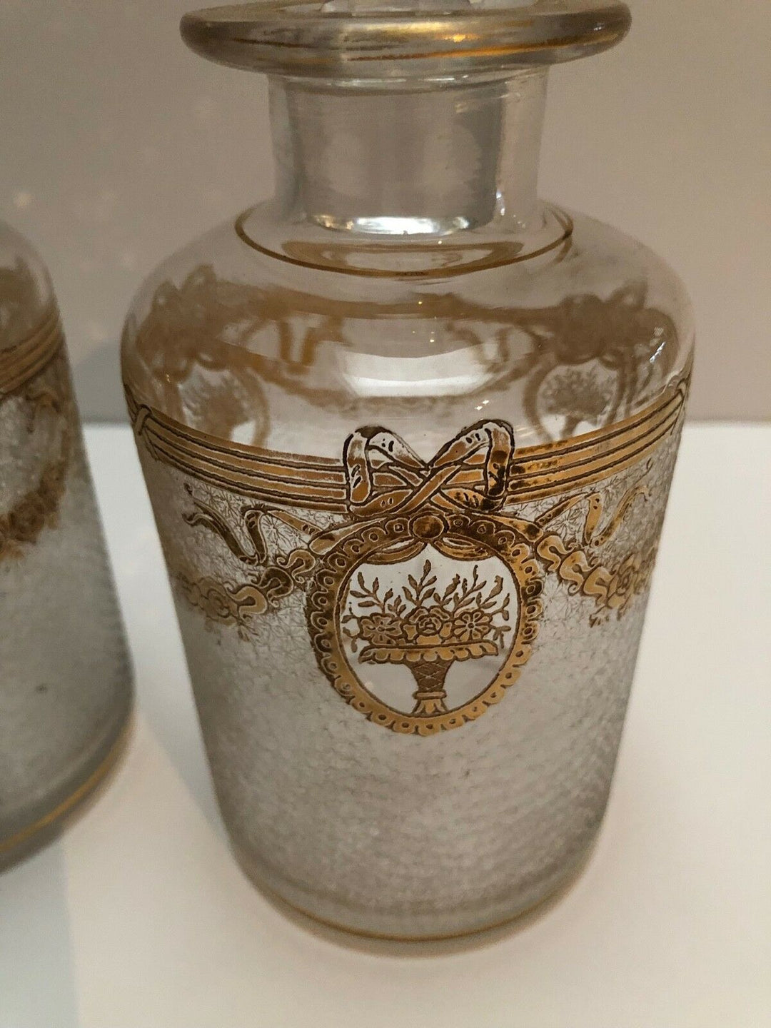 BACCARAT givré bouteilles de parfum avec des Or GUIRLANDES et FLEURS- afficher le titre d'origine