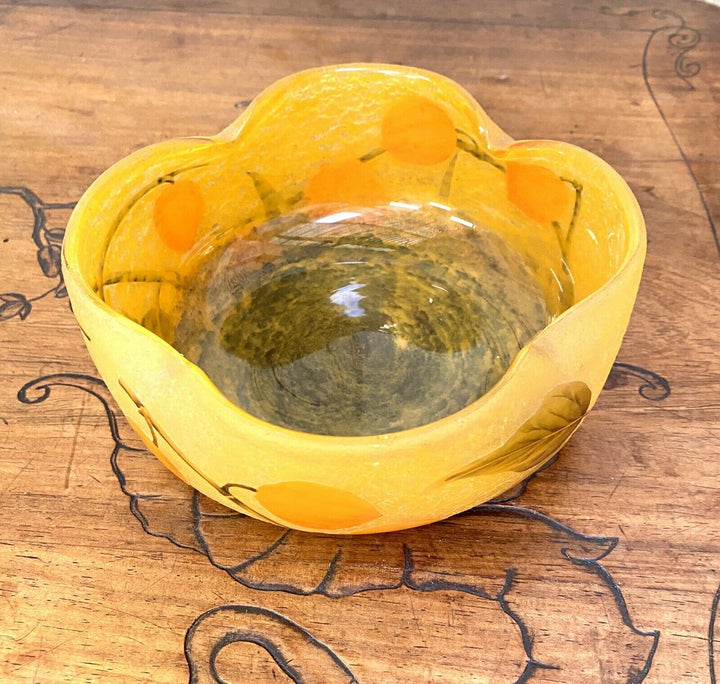 Daum nancy - Coupe Polylobée A Decor De Fruits, Pate De Verre Art Nouveau