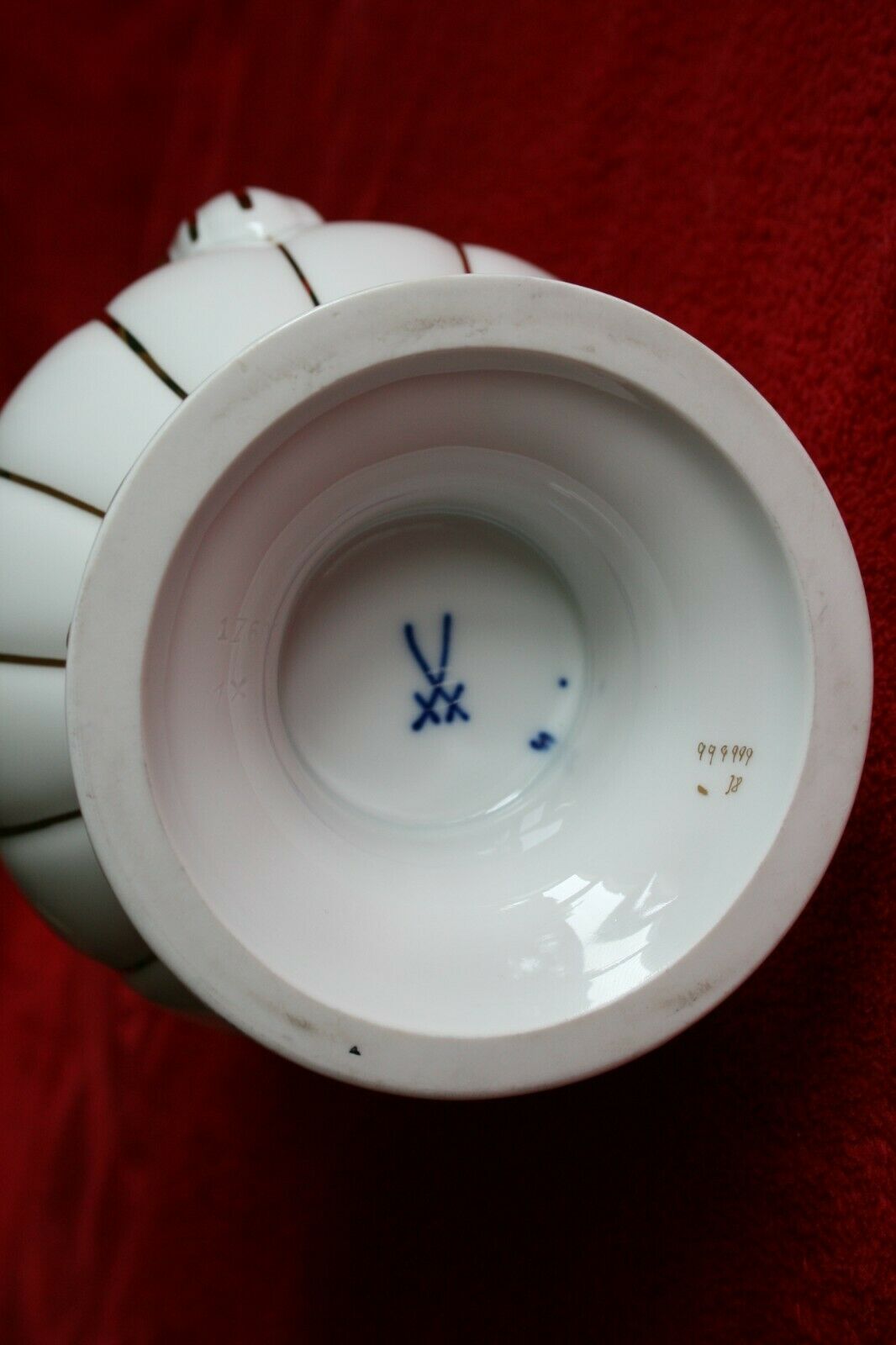 Meissen X-Form Kaffeekanne 26 cm - 3. Wahl (3 Schleifstriche) - TOP ZUSTAND