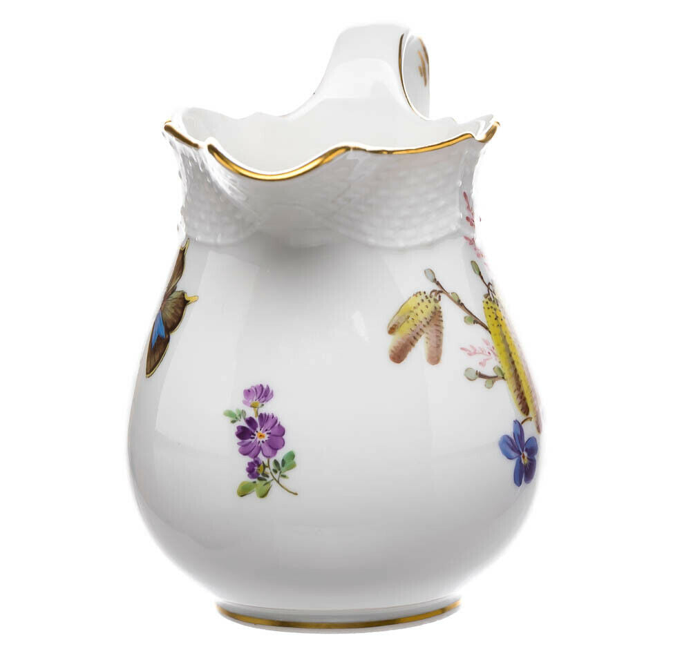 Milchhkanne Blume naturalistisch, bunt, mit Schmetterling Meissen 1. Wahl 1963